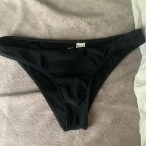 Black Hollister